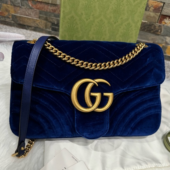 GUCCI GG Marmont Matelasse Flap Velvet Two Way Bag | Medium - Picture 9 of 17